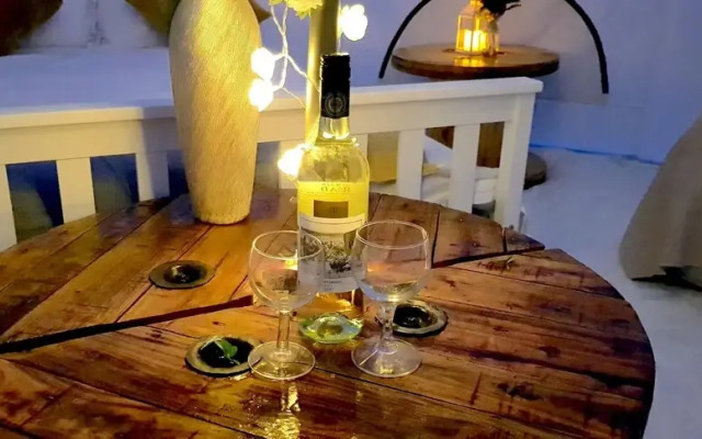 Luxury 4 Person Glamp Tent