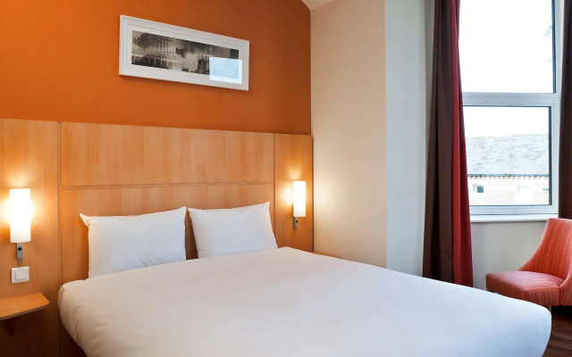 ibis Belfast Queens Quarter