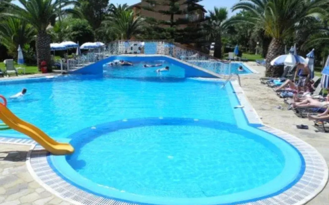 Villa Helen Apartments