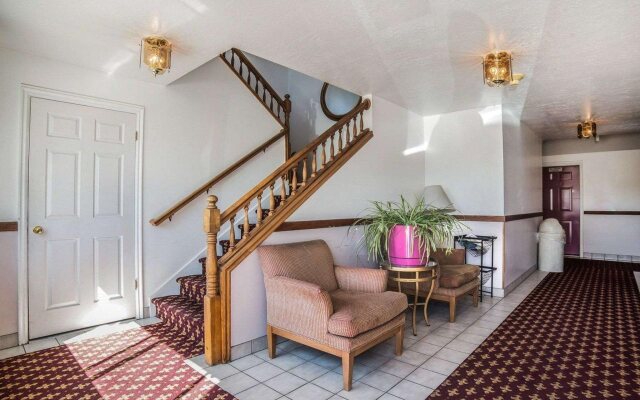 Ameri-Stay Inn & Suites