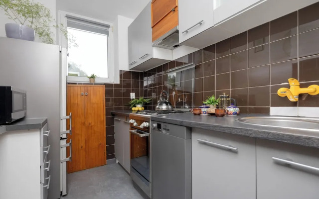 Apartment With Balcony by Renters