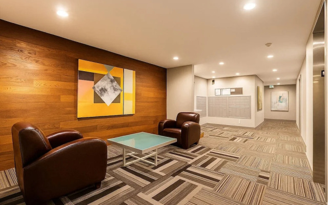 Cozy Capitol Hill with Needle View