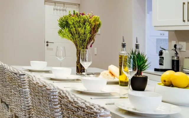 Elegant Charm Retreat Central Treasure