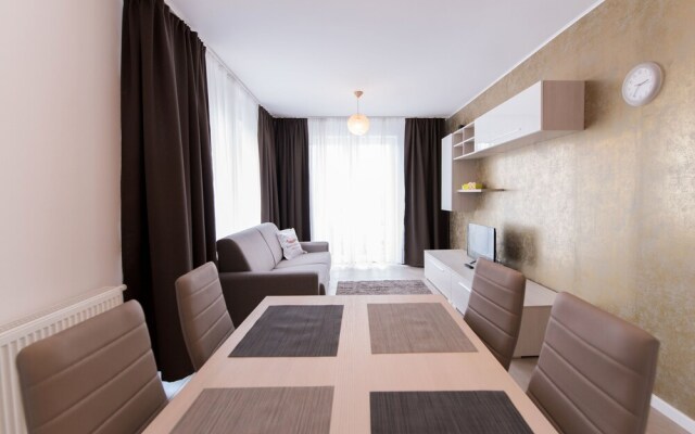 Thomas Apartments