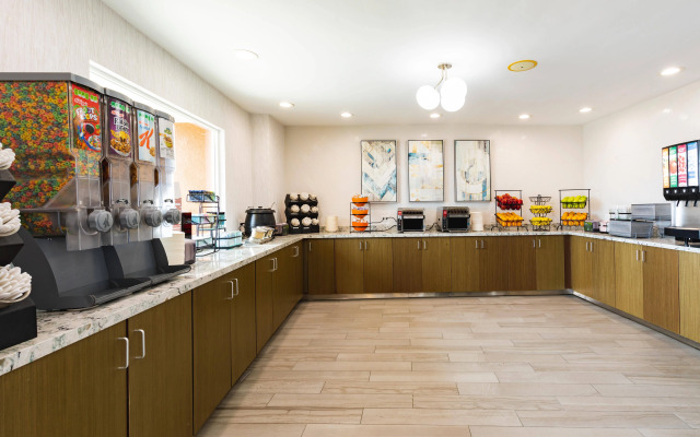 SeaCrest OceanFront Hotel