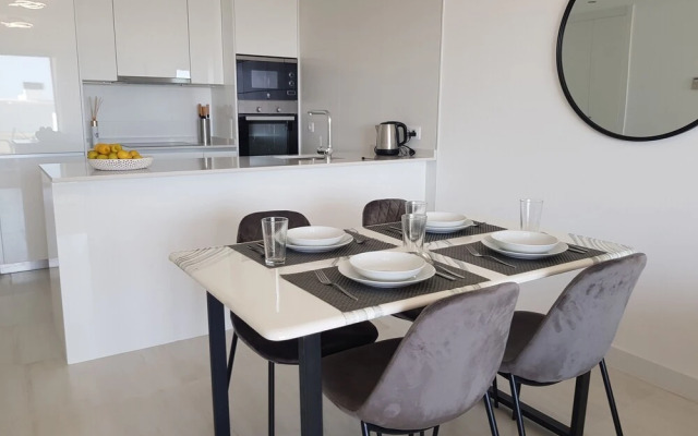 Contemporary two Bed, two Bath Apartment