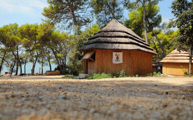 Pine Beach Pakostane - All Inclusive light