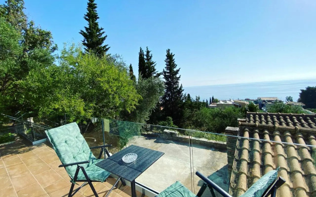 Private Sea view house Belonika