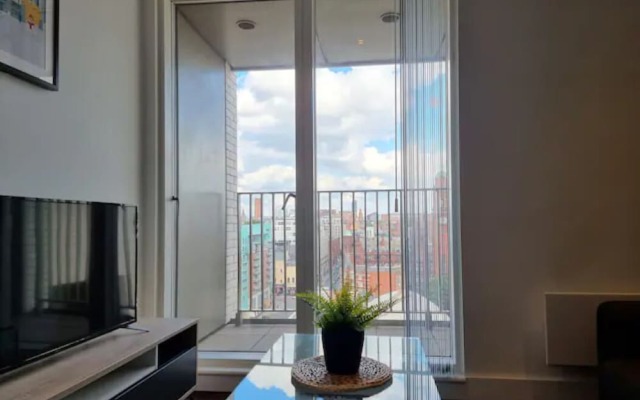 Modern 2 Bedroom Apt in Manchester City+En-Suite