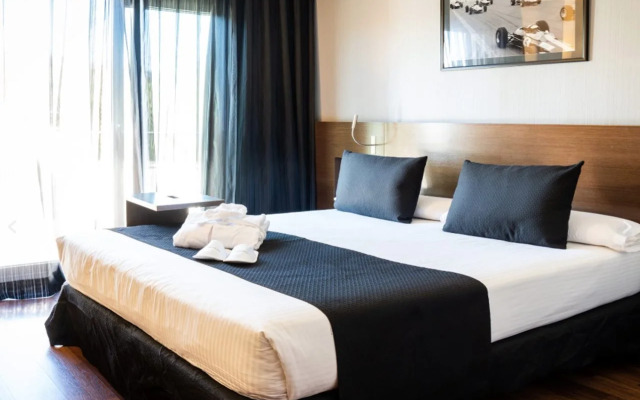 Hotel Tach Madrid Airport