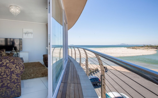 Lagoon Beach 237 by CTHA