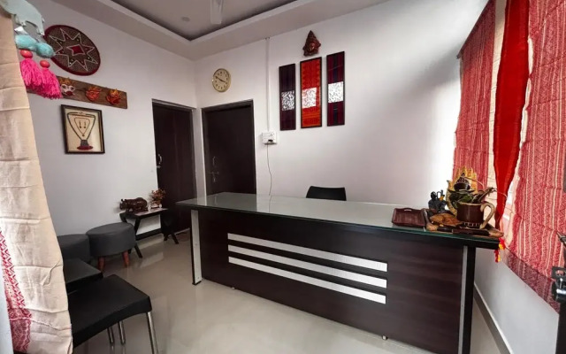 The Gulmohar Inn