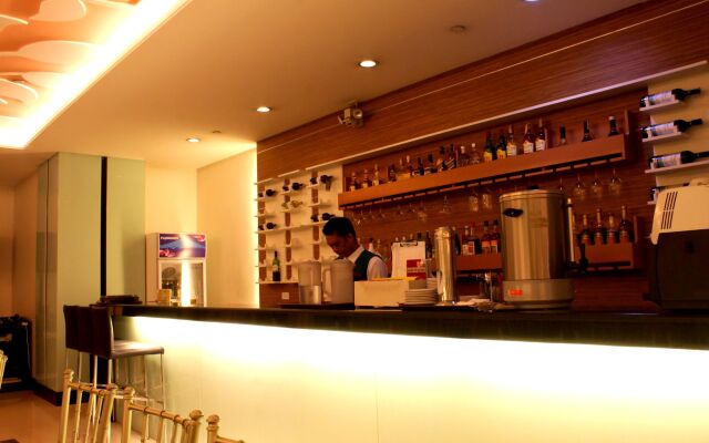 Vista Hotel Cubao