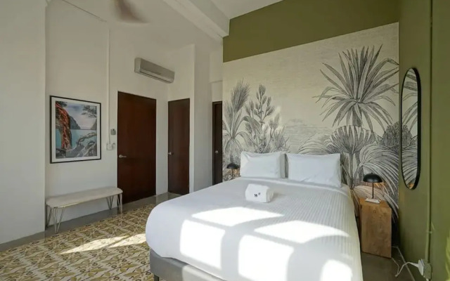 w Bold 1BR in Casco Viejo