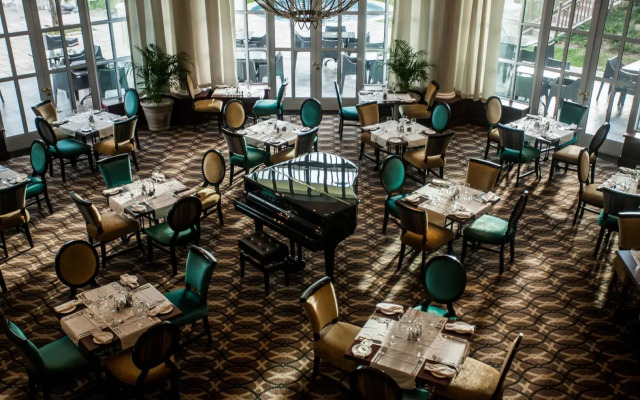 Hemingways Hotel