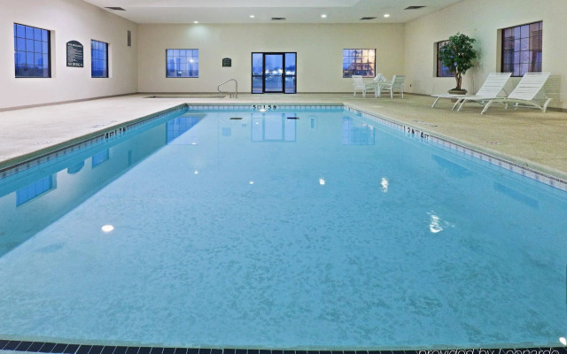 Holiday Inn Express & Suites Vinita by IHG