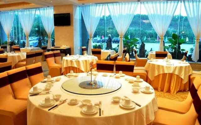 Golden Plaza International Hotel