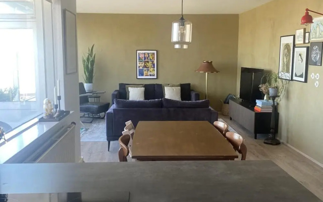 Bright and Spacious 2 Bedroom Apartment in Rvk