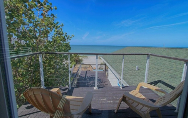 Sunshine's Hideaway by RedAwning