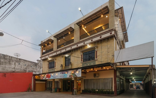 RedDoorz Plus @ Hotel Sempurna Watervang Lubuk Linggau