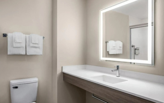Holiday Inn Express & Suites Hagerstown by IHG