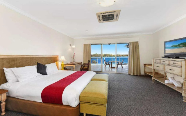 Harrington River Lodge