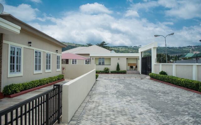 Archers View Court