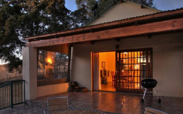 Makonde Cottage