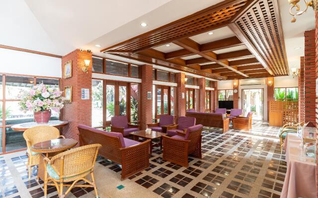 Thara Cholapruek Resort