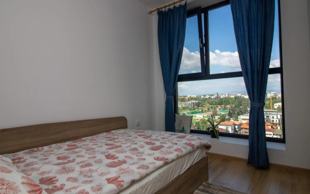 City View Apartment + Parking