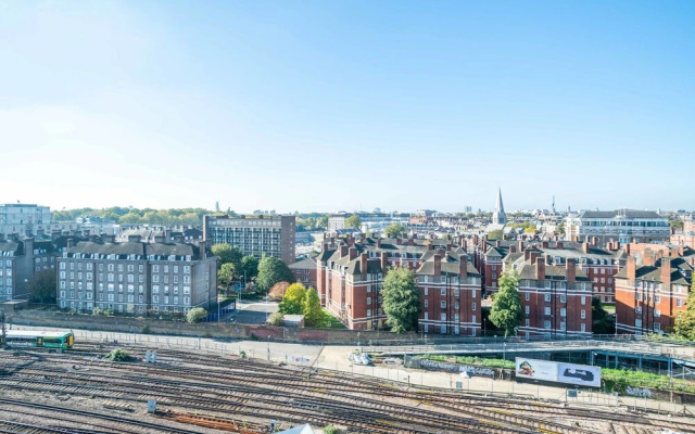 Luxurious Victoria Home by the Apollo Theatre