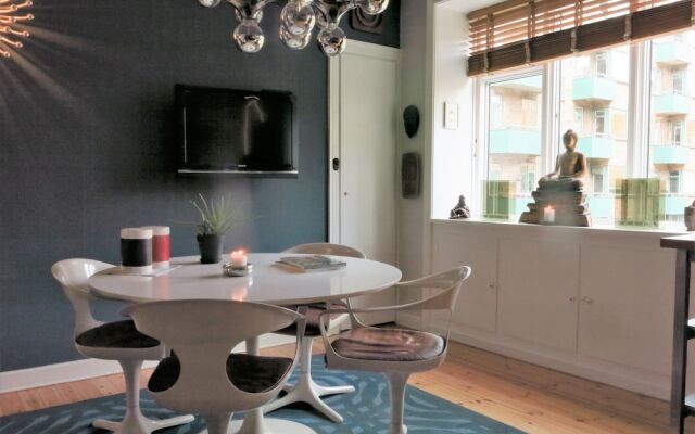 Apartment close to Metro 1392-1