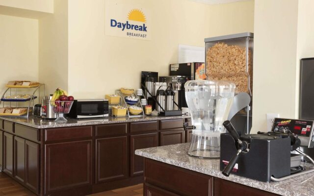 Days Inn by Wyndham Wrightstown