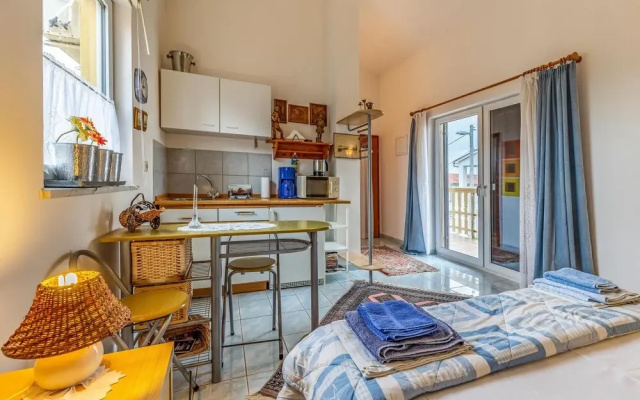 Amazing Apartment in Liznjan With