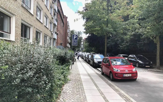 Spacious 1-bed in Frederiksberg w Balcony