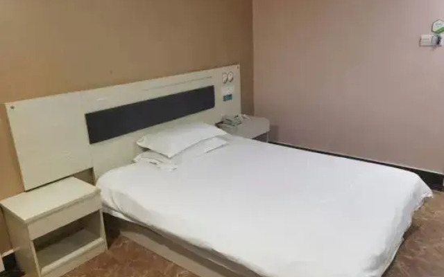 Wuzhou E-sports Hotel (Huinan Pedestrian Street)