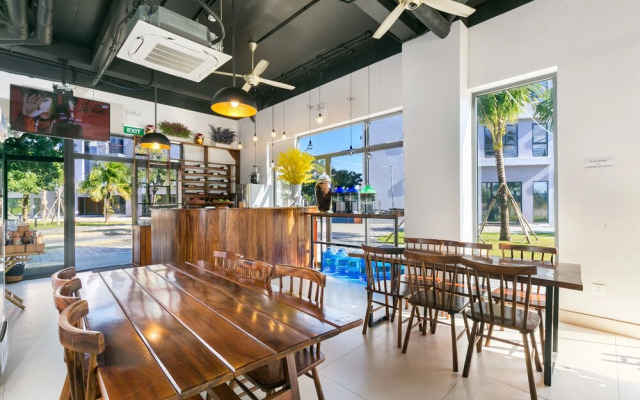 Plus Hotel - Hostel