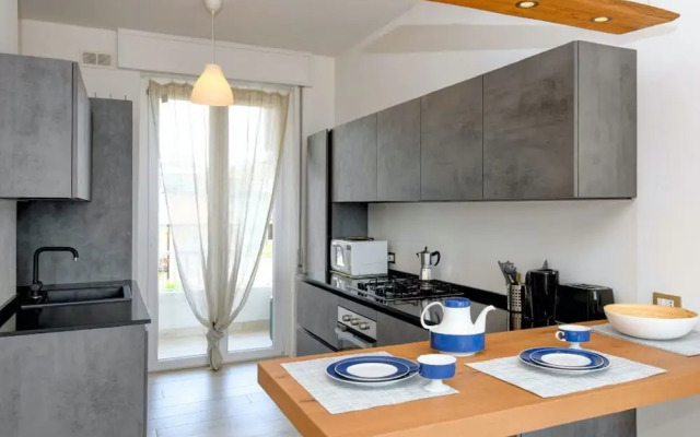 Immaculate 2-bed Apartment in Desenzano del Garda