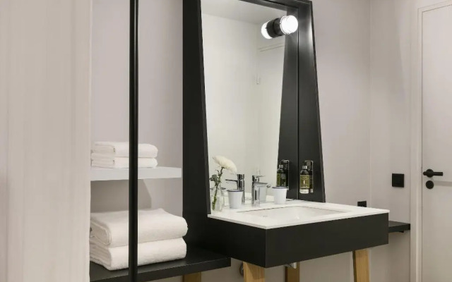 Oh La La! Hotel bar - Paris Bastille