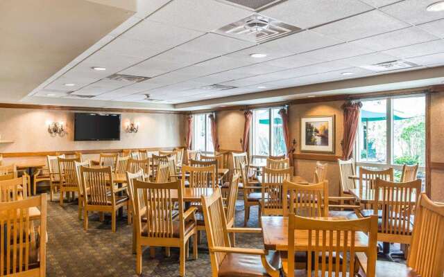 Econo Lodge Pigeon Forge Riverside