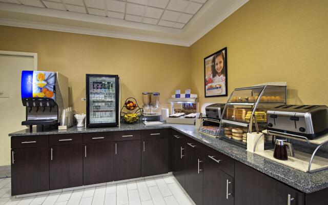Holiday Inn Express & Suites Boston - Cambridge by IHG