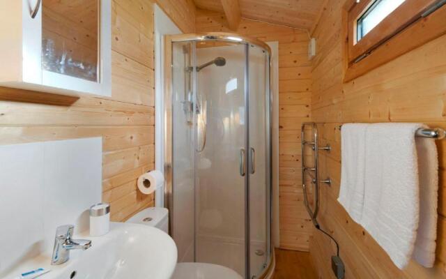 The Cabin with Hot Tub