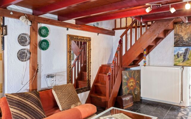 Restful Apartment in Istiaia With Patio