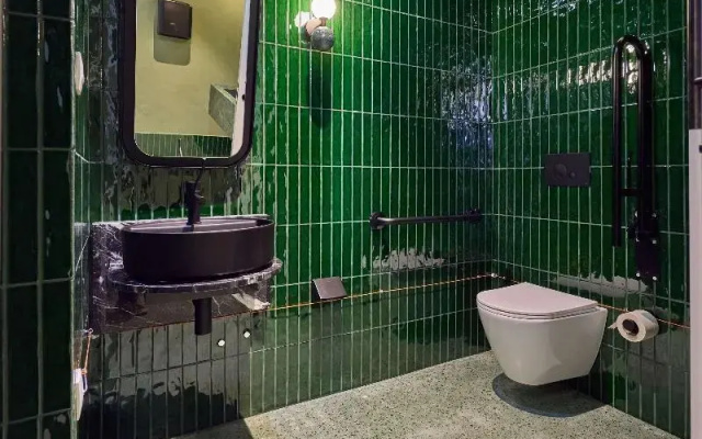 DUO Hotel Lisbon, Curio Collection by Hilton