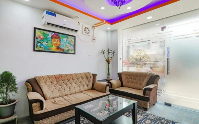 Super OYO Flagship 92280 Hotel Ashiyana Inn