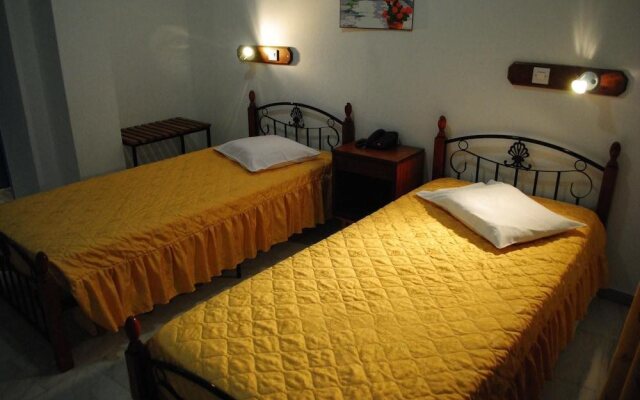 Santorini Youth Hostel