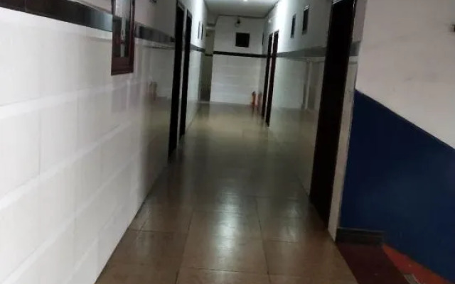 Jinxian huaxia village hotel