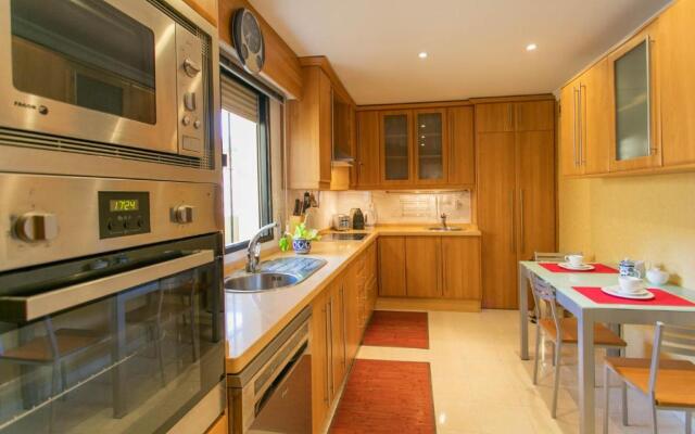 4 bedroom apartment close by beach in Fuengirola