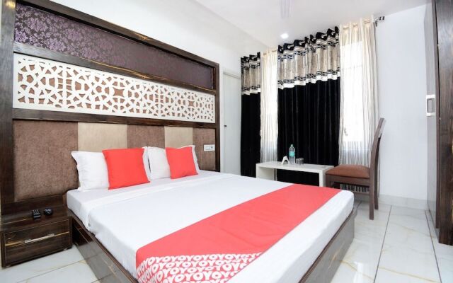Oyo 30999 Hotel Vaishno