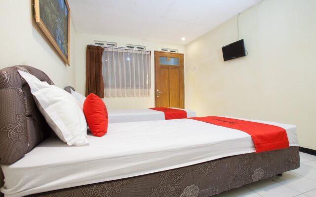 RedDoorz @ Pandanrejo Batu